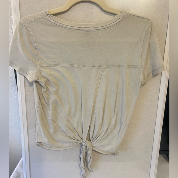 Aerie cropped tee with tie back - Picture 3 of 4